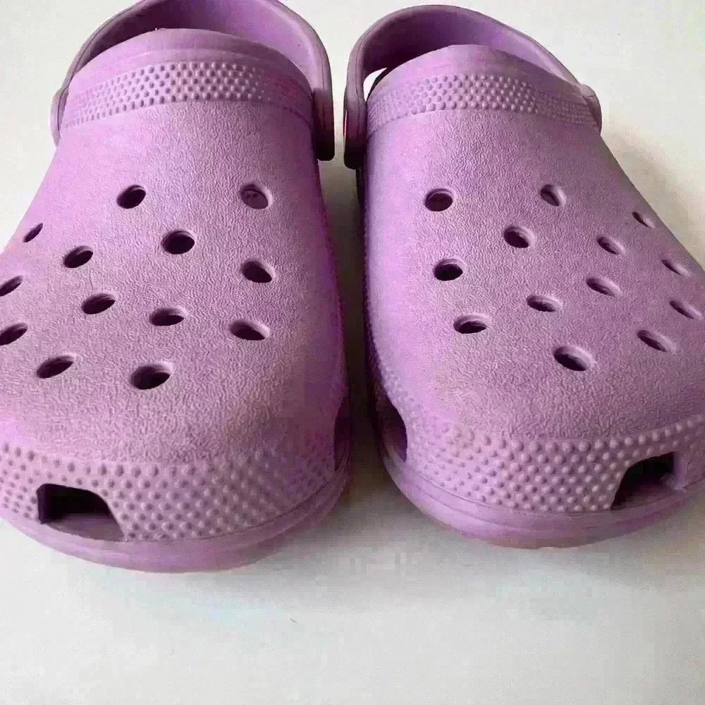 Crocs Kid’s Lavender Slingback Clog.